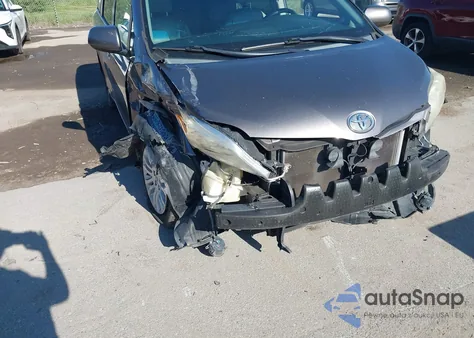 2016 Toyota Sienna Xle 8 Passenger из США, поврежденный, VIN 5TDYK3DC7GS691618